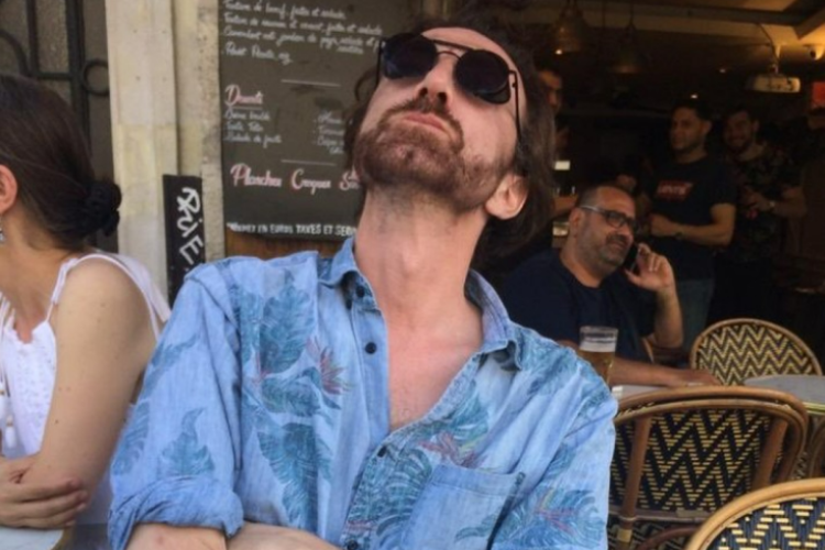 image-198 Emily em Paris: Diretor Assistente Morre Tragicamente Durante as Filmagens da 5ª Temporada