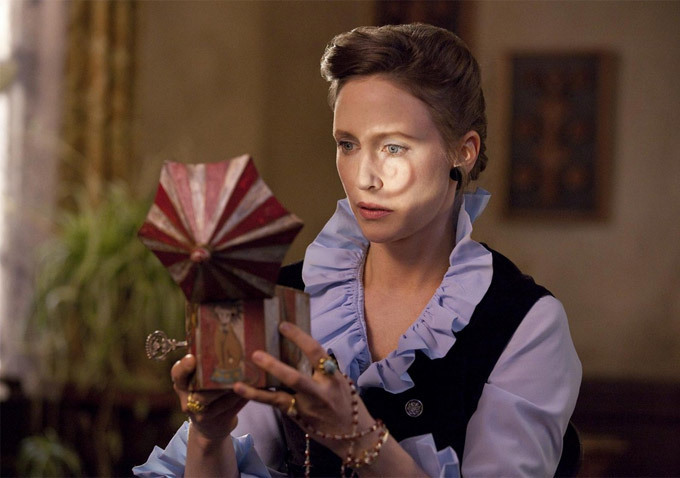 "Invocação do Mal 4": Vera Farmiga Revela Hematomas e Intensidade das Filmagens