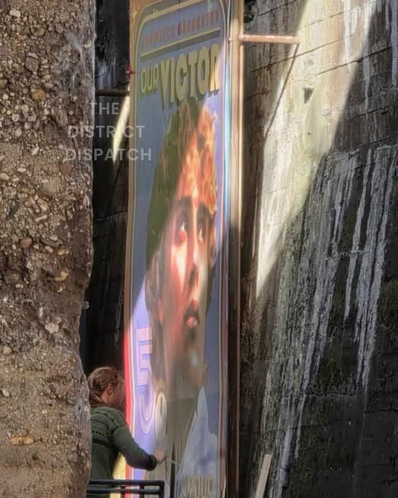 Our-First-Look-At-Joseph-Zada-As-Haymitch-in-Sunrise-on-the-ReapingThanks-to-an-incredible-shot-819x1024 Jogos Vorazes: A Ascensão do Sol - Primeira Imagem de Haymitch Revela um Tributo Condenado