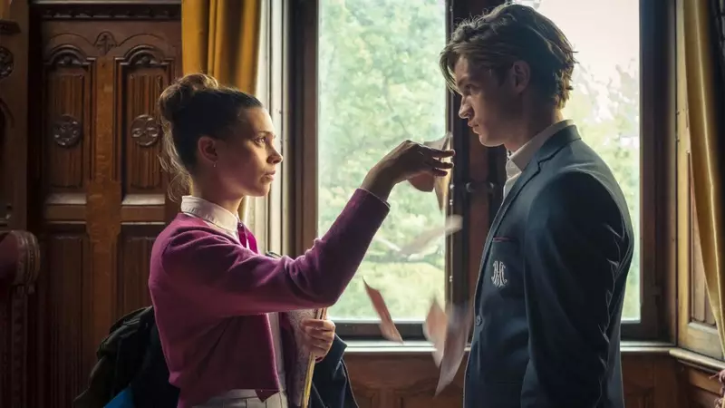 image-474 Maxton Hall: 2ª Temporada Ganha Data de Estreia e Promete Aprofundar o Caos e a Paixão