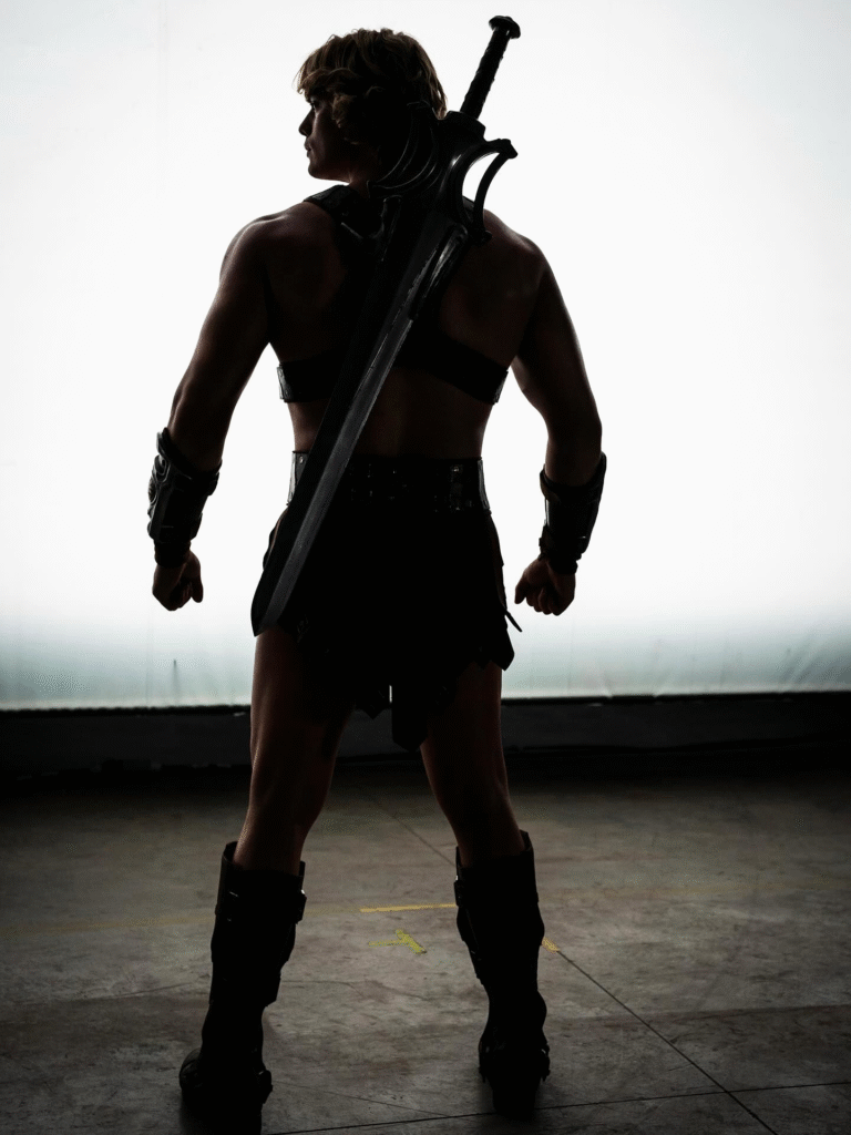 image-591-768x1024 Descrição de Trailer Vazado de He-Man Revela Visual, Batalhas e o Tom Épico do Filme