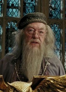 image-130 Harry Potter: John Lithgow Surge como um Dumbledore Sombrio e Imponente nas Primeiras Imagens da Série