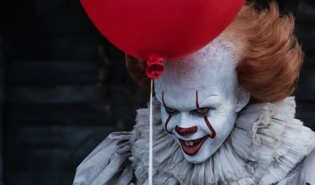 image-168-1024x602 It: Bem-vindos a Derry - Trailer Final Mergulha na Origem do Mal e Apresenta um Pennywise Aterrorizante