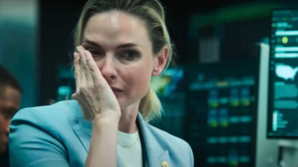 image-364-1024x576 Casa de Dinamite: A Comédia de Ação que Explode Clichês e Coroa um Novo Herói Improvável