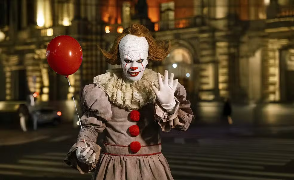  It: Bem-Vindos a Derry: O Retorno Triunfal de Pennywise e os Segredos da Max