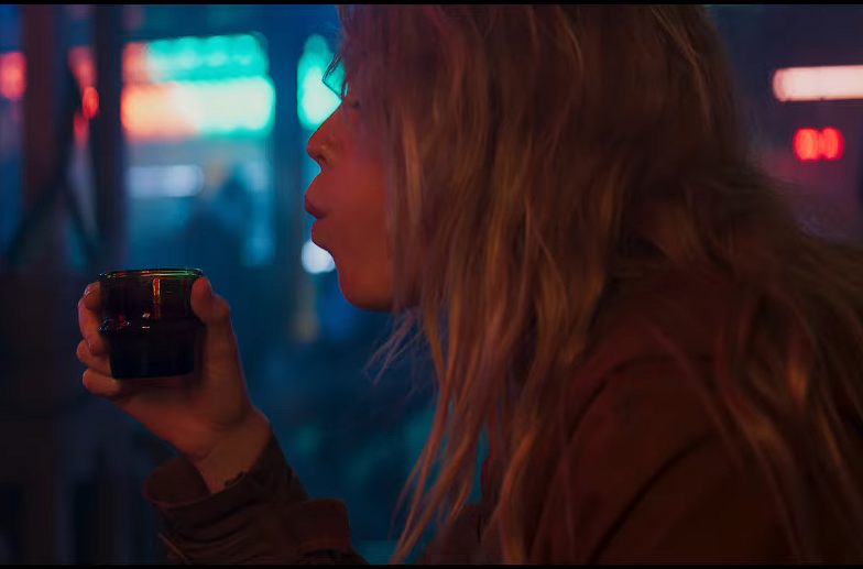 image-355 Supergirl: Trailer traz Lobo, porradaria e o lado punk do DCU