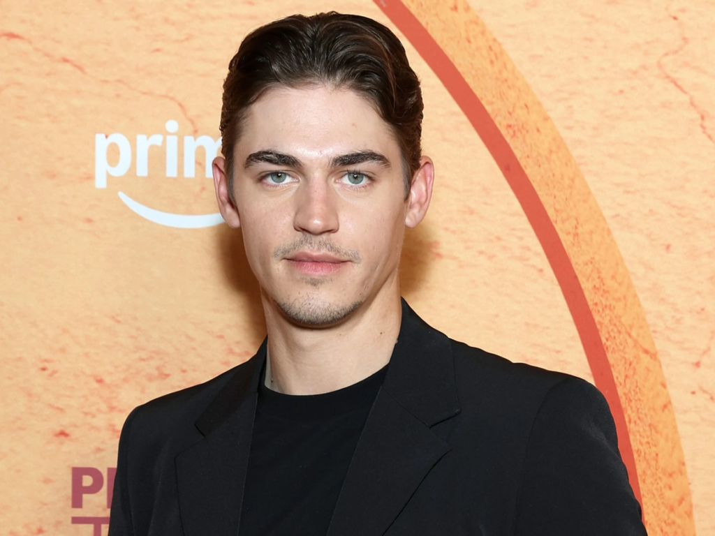 image-80-1024x768 Young Sherlock: A Origem Explosiva do Detetive no Prime Video